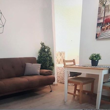 Sebastian Elcano, Apartamento Para 2 Con Terraza, Metro Embajadores Madrid Exterior photo